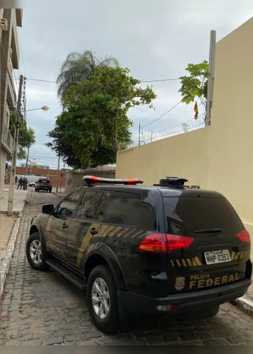 
                                        
                                            Polícia Federal prende pedófilo e cumpre mandados de busca no Sertão
                                        
                                        