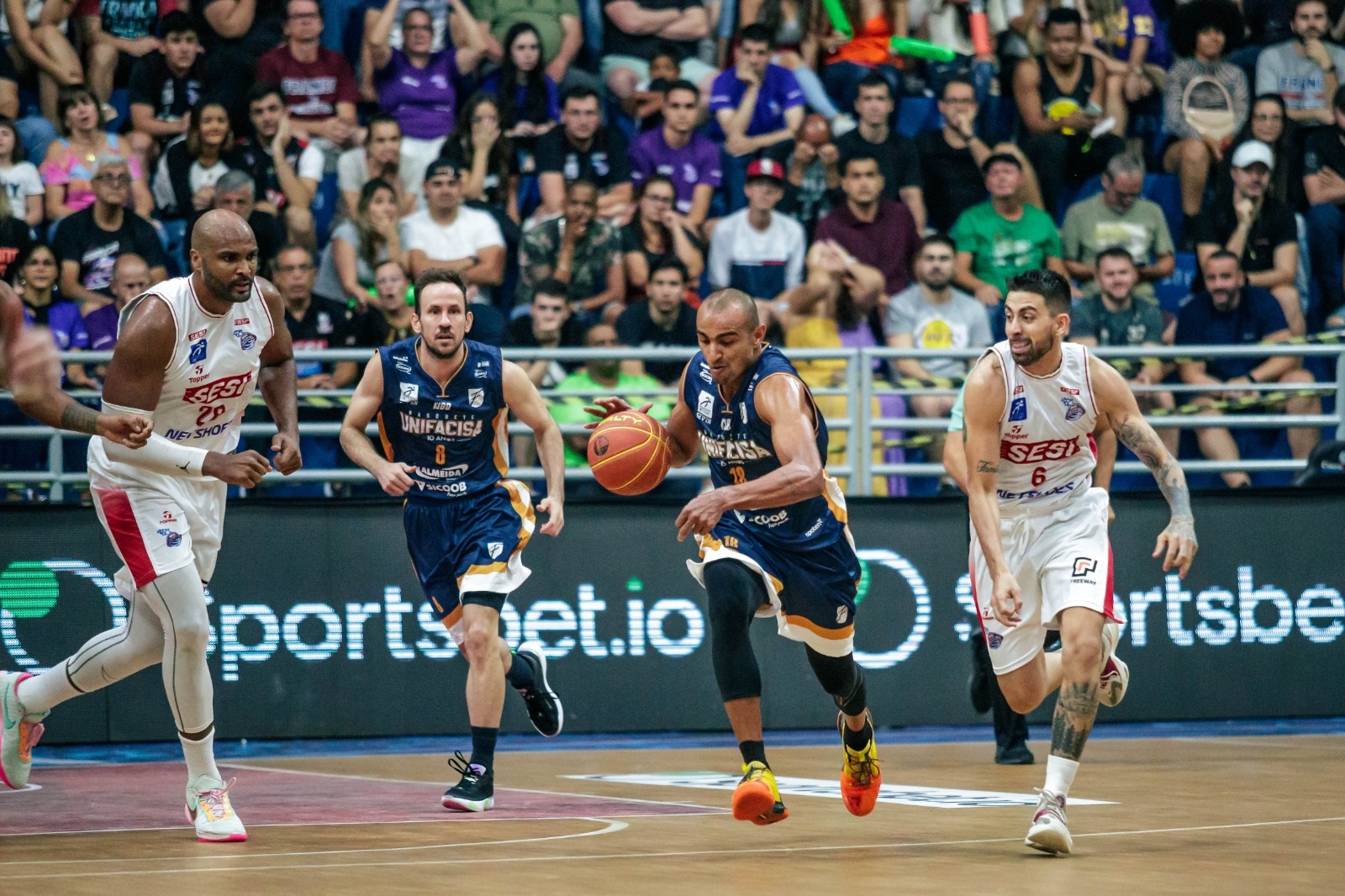 Unifacisa perd contre Franca lors du match 4 et obtient un match décisif en NBB