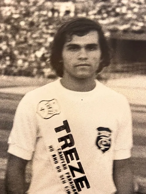 
				
					Heliomar Barbosa, ex-lateral-esquerdo do Treze, morre aos 69 anos
				
				