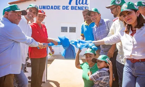 
                                        
                                            Nova indústria de laticínios na PB tem 79 famílias de criadores de cabra como 'donas'; entenda como funciona cooperativa
                                        
                                        