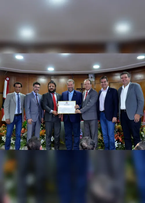 
                                        
                                            Ministro Carlos Lupi recebe título de cidadão pessoense
                                        
                                        