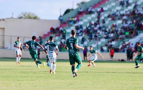 
				
					Sousa é letal, vence o Nacional de Patos e assume liderança do Grupo 3 da Série D
				
				