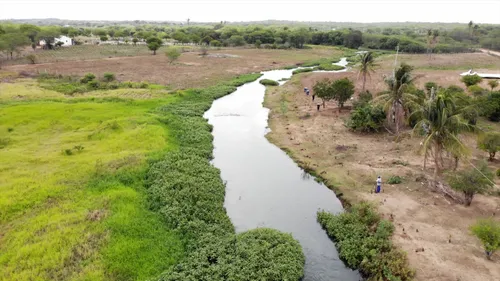 
				
					Obras inacabadas deixam agricultores sem água e marchantes sem matadouro na Paraíba
				
				