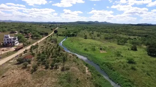 
				
					Obras inacabadas deixam agricultores sem água e marchantes sem matadouro na Paraíba
				
				