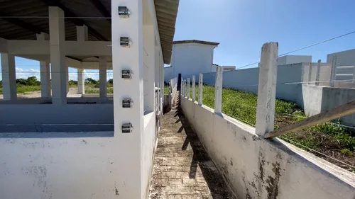 
				
					Obras inacabadas deixam agricultores sem água e marchantes sem matadouro na Paraíba
				
				