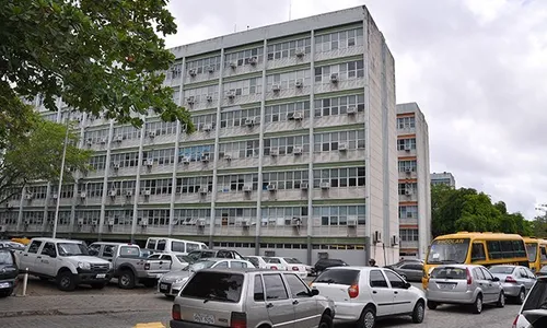 
                                        
                                            Ponto facultativo na quinta-feira Santa é liberado pelo governo da Paraíba
                                        
                                        