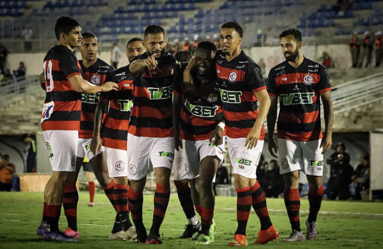 
                                        
                                            Em jogo com 4 pênaltis, Campinense vence o Pacajus e se despede da Série D
                                        
                                        