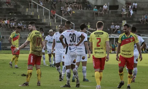 
                                        
                                            Botafogo-PB perde para o Brusque e vê invencibilidade de 19 jogos em casa cair
                                        
                                        