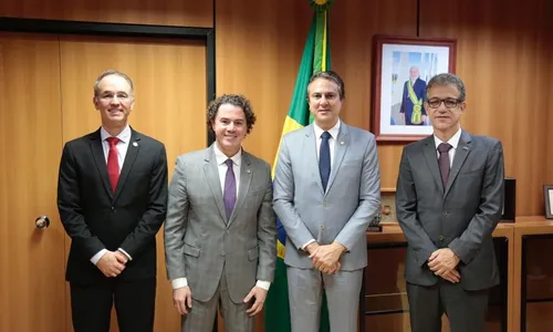 
                                        
                                            Articulação de Veneziano junto ao Governo Lula impressiona
                                        
                                        