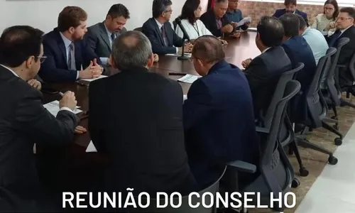 
                                        
                                            Conselho Estadual da Transparência e Combate à Corrupção se reúne e faz 'prova de vida'
                                        
                                        