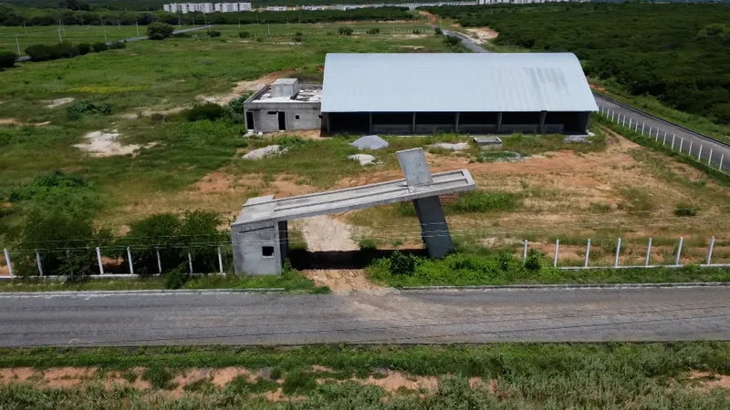 Obras Inacabadas: no Sertão, população espera pela conclusão de unidades de saúde e complexos esportivos