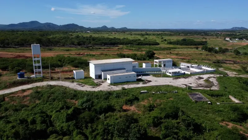 Obras inacabadas deixam agricultores sem água e marchantes sem matadouro na Paraíba