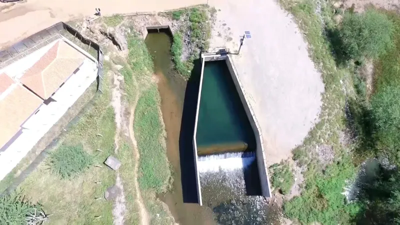 Obras inacabadas deixam agricultores sem água e marchantes sem matadouro na Paraíba