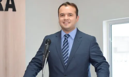 
                                        
                                            Ministra do STJ determina retorno de prefeito de São Mamede ao cargo
                                        
                                        