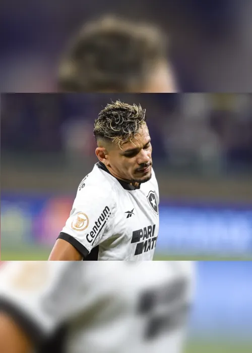 
                                        
                                            Tiquinho Soares tem lesão detectada no joelho esquerdo e desfalca o Botafogo por 5 semanas
                                        
                                        