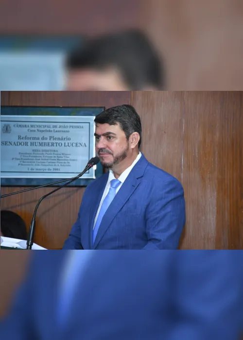 
                                        
                                            Dinho recebe Troféu Presidente Destaque por seu trabalho em defesa do Centro Histórico
                                        
                                        