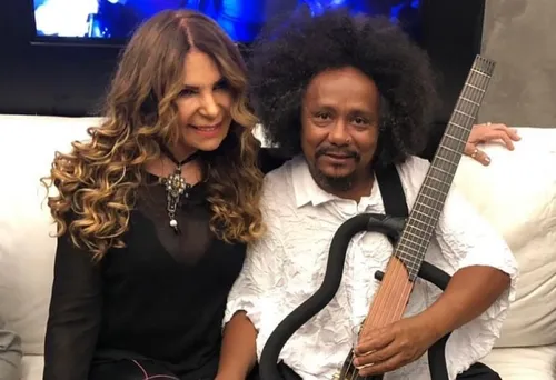 
				
					Elba Ramalho e Chico César são indicados Grammy Latino 2023
				
				