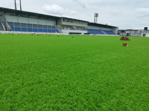 
				
					Estádio da Graça: confira imagens da nova grama sintética
				
				