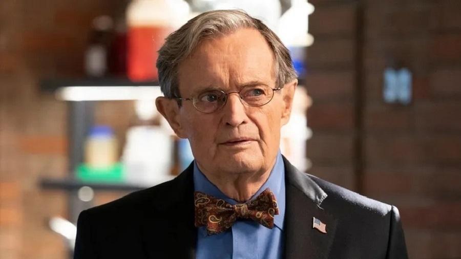 
                                        
                                            David McCallum, morto aos 90, será para sempre Illya Kuryakin, o agente da U.N.C.L.E.
                                        
                                        