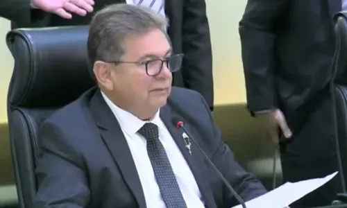 
                                        
                                            Adriano dribla oposição e ALPB aprova aumento para 20% na alíquota do ICMS na Paraíba
                                        
                                        