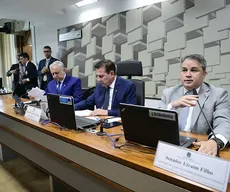 Reforma tributária: Efraim entrega relatório com proposta de mudança no conselho federativo