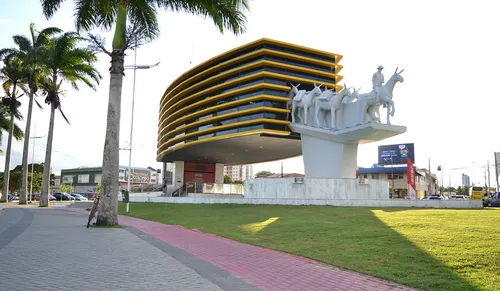 
				
					Locais para visitar e conhecer a história de Campina Grande
				
				