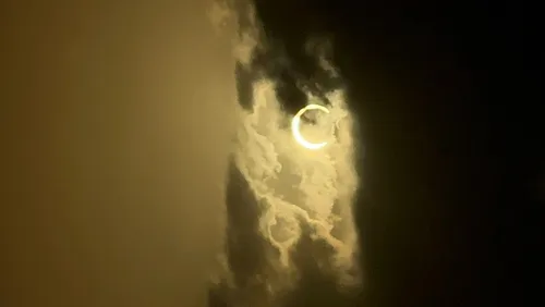 
				
					Eclipse solar anular na Paraíba: veja imagens
				
				