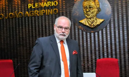 
                                        
                                            Marcílio Toscano é nomeado novo procurador-geral do Ministério Público de Contas
                                        
                                        