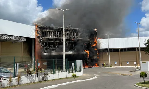 
                                        
                                            Incêndio destrói parte de shopping em Guarabira
                                        
                                        