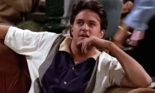 
                                        
                                            Matthew Perry, Chandler de 'Friends', morre aos 54 anos
                                        
                                        