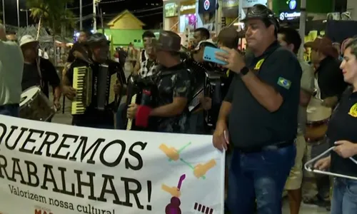 
                                        
                                            Músicos realizam manifestação contra TAC da orla de João Pessoa
                                        
                                        