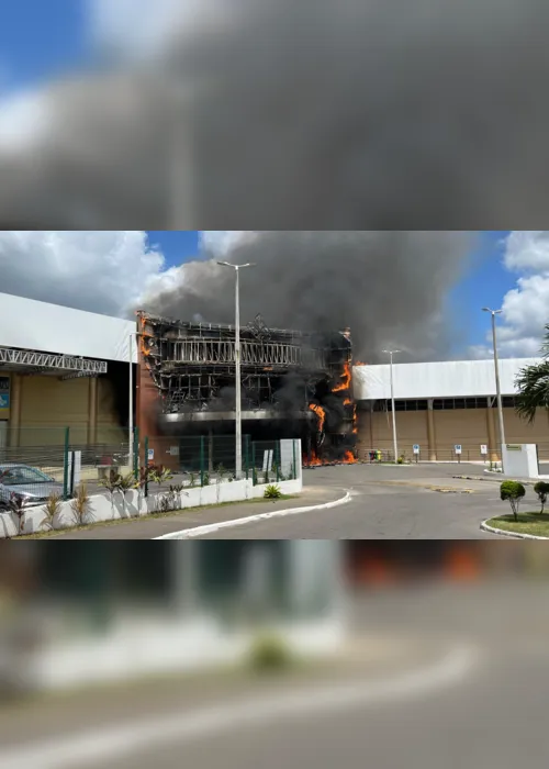 
                                        
                                            Incêndio destrói parte de shopping em Guarabira
                                        
                                        