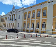 Tribunal interdita rua de João Pessoa para estacionar carros de desembargadores e servidores