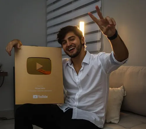 
				
					Paraibano Micael Melo lidera lista do YouTube de criadores de conteúdo que mais cresceram em 2023
				
				