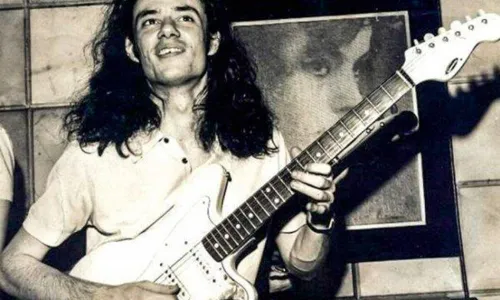 
                                        
                                            Lanny Gordin não tinha pátria, mas escreveu capítulo fundamental da história da guitarra brasileira
                                        
                                        