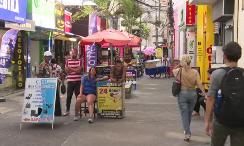 
                                        
                                            Comerciante da tradicional Rua do Sapateiro relembra história do local, em João Pessoa
                                        
                                        