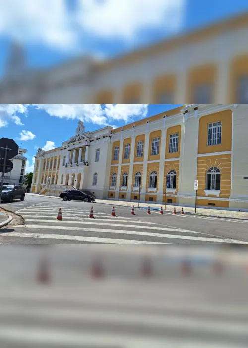
                                        
                                            Tribunal interdita rua de João Pessoa para estacionar carros de desembargadores e servidores
                                        
                                        