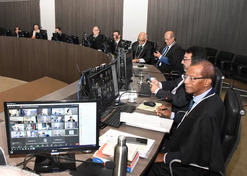 
				
					TJPB elege desembargador Oswaldo Trigueiro para compor o TRE
				
				