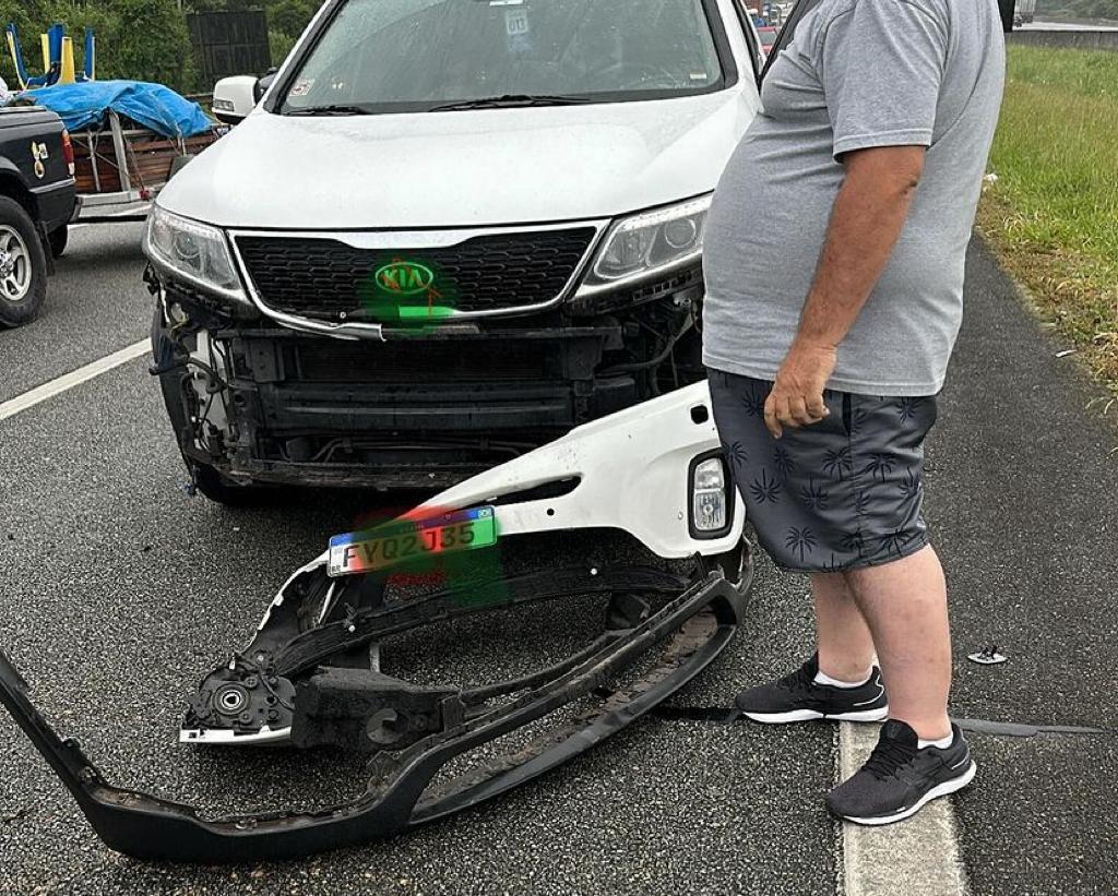 
                                        
                                            Roberta Miranda sofre acidente de carro e tranquiliza fãs: 'susto terrível'
                                        
                                        