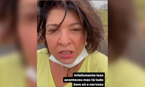 
				
					Roberta Miranda sofre acidente de carro e tranquiliza fãs: 'susto terrível'
				
				