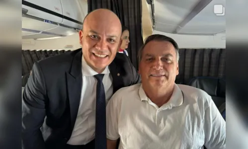
				
					Em meio à divisão no PL, Cabo Gilberto viaja com Bolsonaro para posse de Milei na Argentina
				
				