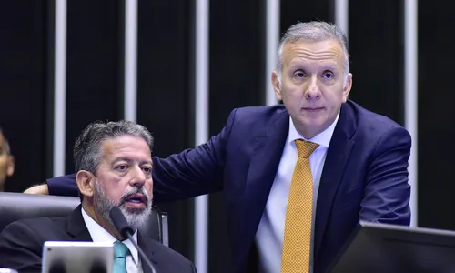 
                                        
                                            Reforma Tributária: Câmara dos Deputados aprova texto-base em 1º turno
                                        
                                        