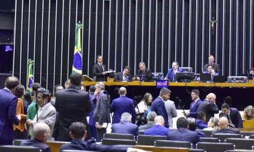 
                                        
                                            Câmara proíbe linguagem neutra em órgãos públicos; saiba como votou a bancada da Paraíba
                                        
                                        