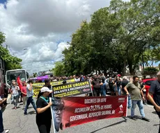 Servidores da Paraíba fazem protesto contra reajuste de linear de 5% anunciado pelo governador