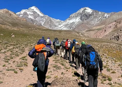 
				
					Paraibano desafia altitude de quase 7 mil metros e escala o pico do Monte Aconcágua
				
				