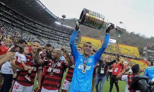 
                                        
                                            Santos rescinde contrato com o Flamengo e ruma ao Fortaleza por 3 temporadas
                                        
                                        