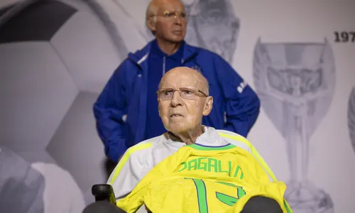 
                                        
                                            Zagallo nos deixa enquanto CBF e Seleção agonizam, a 2 anos da Copa do Mundo
                                        
                                        