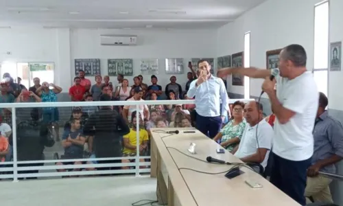 
                                        
                                            Vereadores de Mari autorizam prefeito a fazer empréstimo de R$ 87 milhões
                                        
                                        