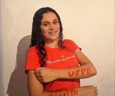 Estudante do Sertão que trabalhava de dia e estudava de madrugada é aprovada em direito na UFPB