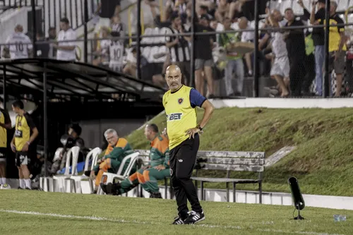 
				
					Trocas de técnicos no Paraibano 2024: 4 clubes mudaram de treinador nesta temporada
				
				